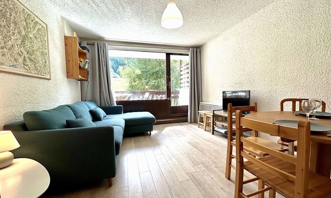 La Salle-les-Alpes Apartment | Cozy Studio near Ski Lift, Shops & Pool - Sleeps 4