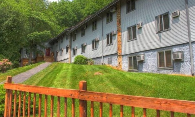 Banner Elk Apartment | Cozy Studio in Banner Elk w/Kitchenette