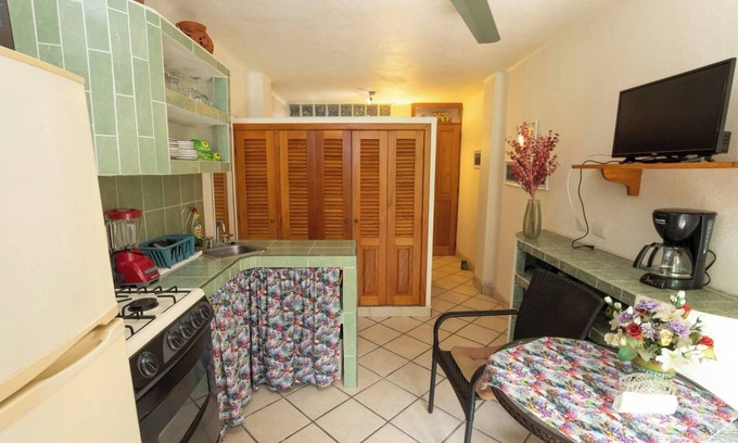 Lazaro Cardenas Apartment | Cozy studio in the heart of Puerto Vallarta