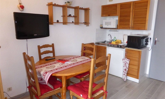 Samoens Apartment | Cozy Studio in Village Center - Le Septimontain Residence, Samoëns
