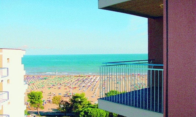 Lignano Sabbiadoro Apartment | Cozy studio with sea view in Lignano Sabbiadoro