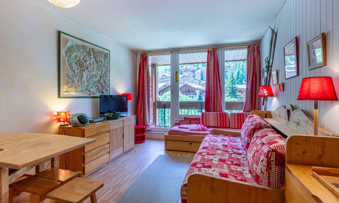 Val-d'Isere Apartment | Cozy Studio near Val d'Isère Slopes - Village Views, Balcony, Sleeps 3