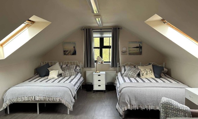 Gortaclare Apartment | Cozy Studio-Omagh-Continental Breakfast Included