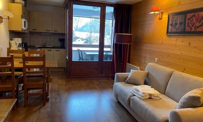 Brides-les-Bains Apartment | Cozy studio with balcony, 4 ppl, Brides-les-Bains, WIFI, covered parking, pets welcome