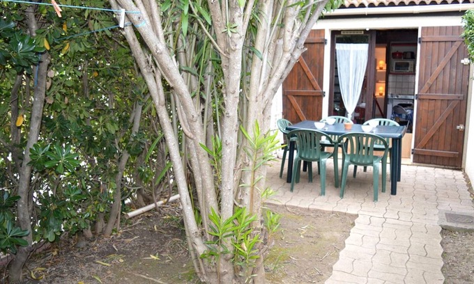 Plage d'Argeles Apartment | Cozy Studio with Mezzanine & Pool, 700m from Beach