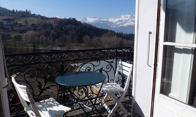 Saint-Gervais-les-Bains Apartment | Cozy, sunny studio in the town center, with views over the valley