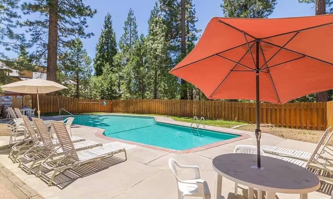 Kings Beach Apartment | Cozy Sunny Retreat with Hot Tub in Kings Beach