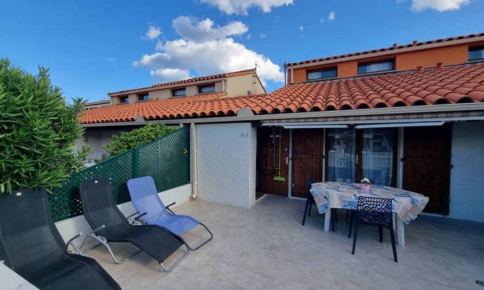 Le Barcares Villa | Cozy T3 Villa with Pool, Terrace, and Private Parking Near Beach and Shops