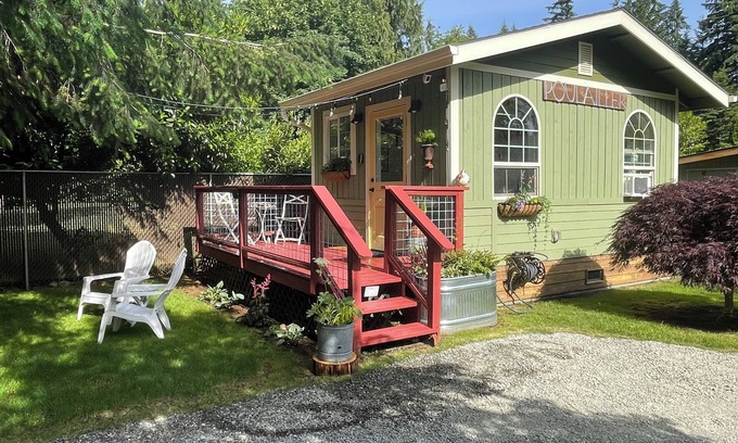 Tumwater Cabin | Cozy tiny house is spotlessly clean with lots of extras for a special stay.