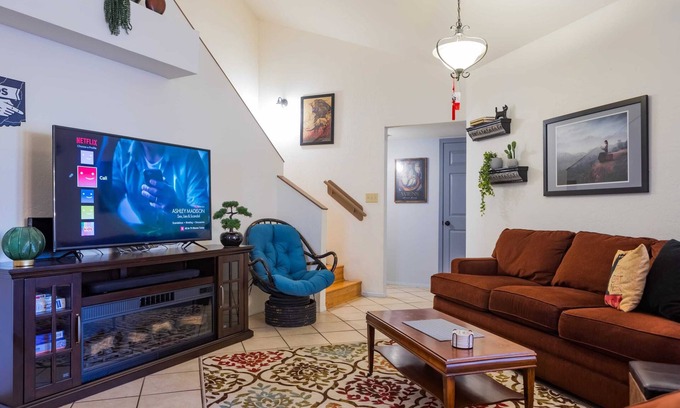 North Mountain House | Cozy Townhouse, Community Pool, Near ASU West