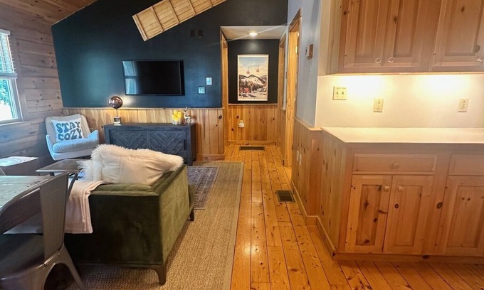 Rangeley Cabin | Cozy Up Cabin - Close to Downtown Rangeley