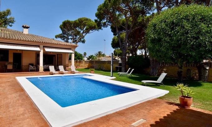 Los Gallos-Cerromolino Villa | Cozy Villa with private pool with garden and BBQ
