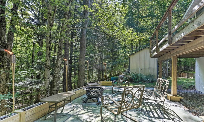 White Lake House | Cozy White Lake Home w/Patio, Deck & Grill!