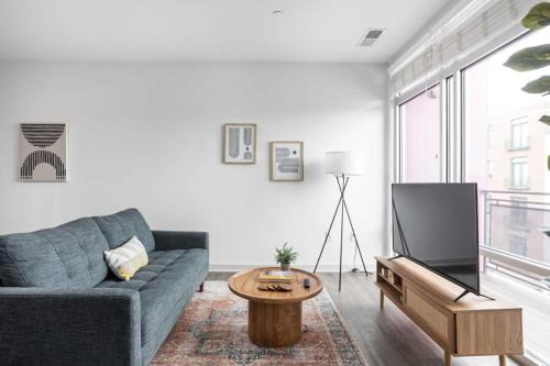 Downtown Indianapolis Apartment | CozySuites I Trendy 1BR, Bottleworks Indy #2