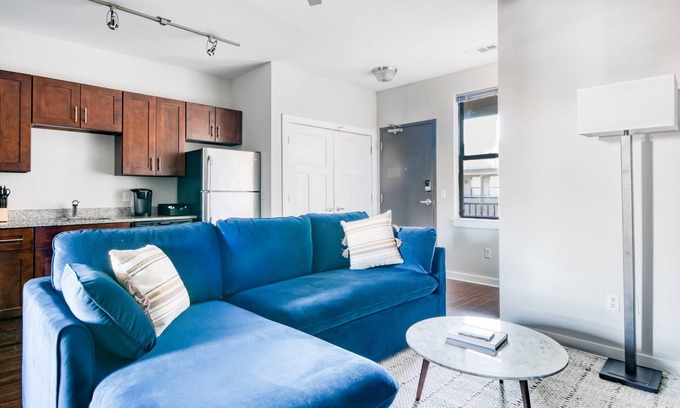 Music Row Apartment | CozySuites Music Row Charming 1BR free parking! 34