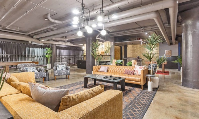Warehouse District Apartment | CozySuites NLG w pool, bowling alley, sauna #25
