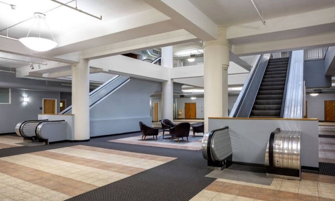 Mile Square Apartment | CozySuitesThe Block w Skybridge Access 2