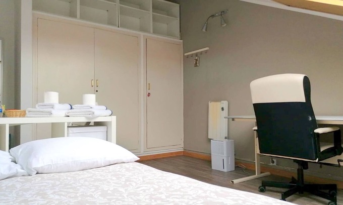 Santo Antonio dos Olivais Cabin | CQ11 ❤️ Cozy Room with Double Bed | Weekly Cleaning