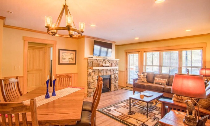 North Conway Condo | Cranmore · Pool· Cranmore· Luxury· Slope side