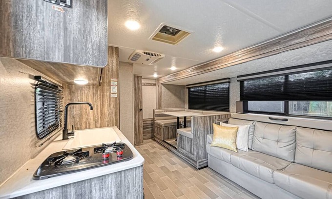 Washington Ave./ Memorial Park House | Crashpad on The Washington Ave Strip - a RV, Parking restrictions read below: