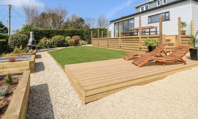 Constantine House | CRAYBOURNE, family friendly, luxury holiday cottage in Constantine