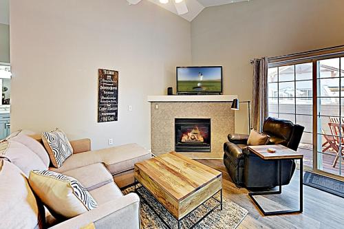 Edwards Apartment | Crazy Horse Condo
