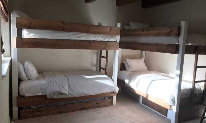 Incline Village Condo | Creek sounds & Comfort! 3 bd 2.5 bth Incline Village sleeps 9