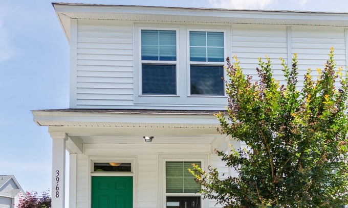 North Charleston House | Creekside Bungalow, Park Circle, 15m dtwn CHS