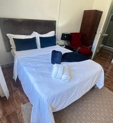 Middelburg House | Creekside Guest House Middelburg