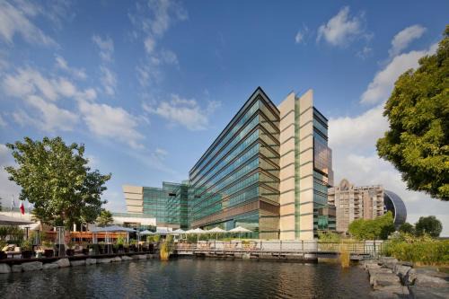 Garhoud Hotel | Creekside Hotel