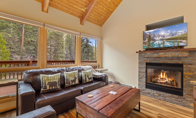 Fall River Estates Condo | Creekside Suite 11 River View!