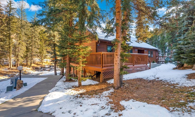Fall River Estates Condo | Creekside Suite 20 River View!