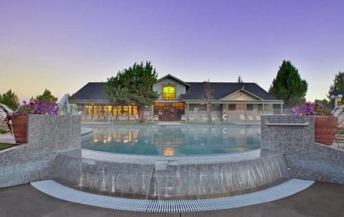 Redmond House | Creekside