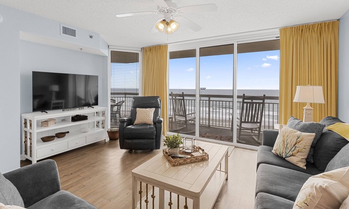 Crescent Beach Condo | CRESCENT SHORES 707S: Luxury Family-Friendly OCEANFRONT 3Bed 3Bath Condo