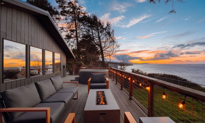 Port Angeles House | Crest Cove by Stay in Nest - Epic View/Olympic NP