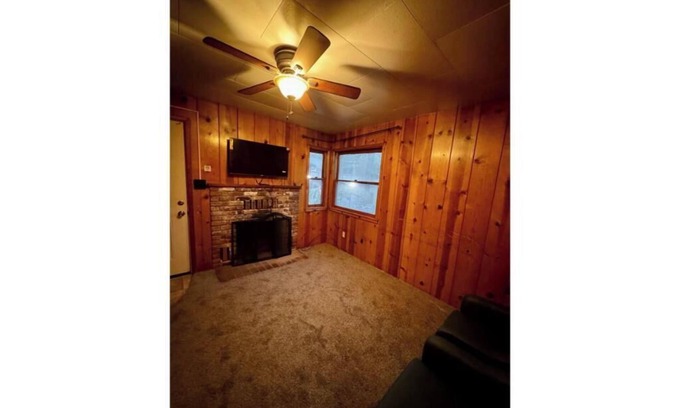 Crestline Apartment | Crest Lodge Historic Mountain Inn - Twin Peaks A