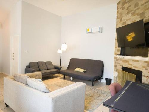 Round Rock House | Crew Suite 4B2b in Round Rock