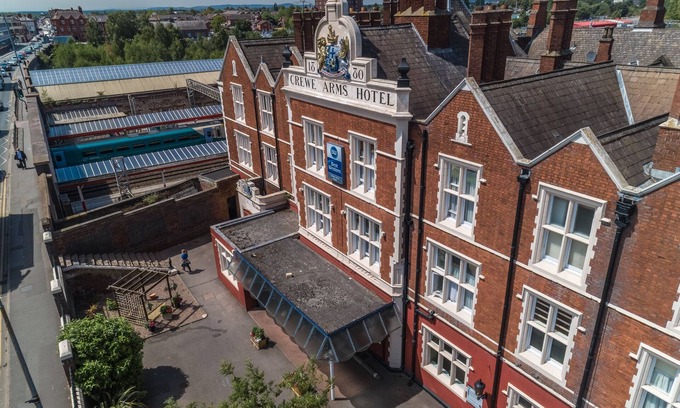 Crewe Hotel | Crewe Arms Hotel