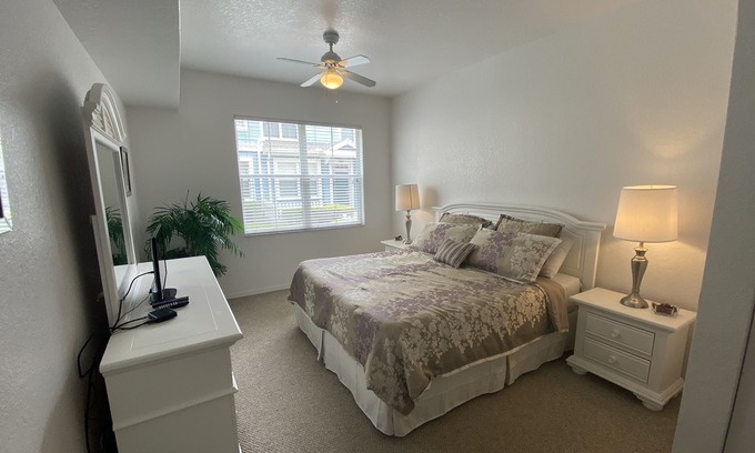Kissimmee House | Cristabolo Townhome - Newly Listed! 4BR Townhome in Venetian Bay
