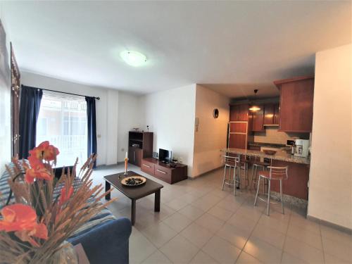 Puerto de Santiago Apartment | Cristi Puerto Santiago Apartment by HRTenerife Net