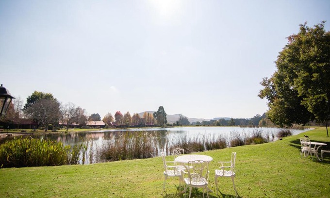 Dullstroom Hotel | Critchley Hackle