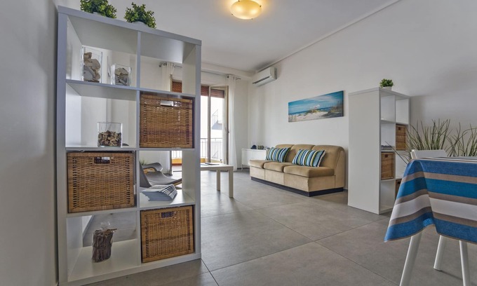 Marina di Ragusa Apartment | Crono Apartment - 30m by the sea - Marina di Ragusa center