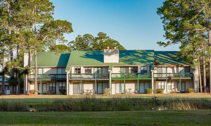 Gautier Hotel | Crown Resorts at Hickory Hills