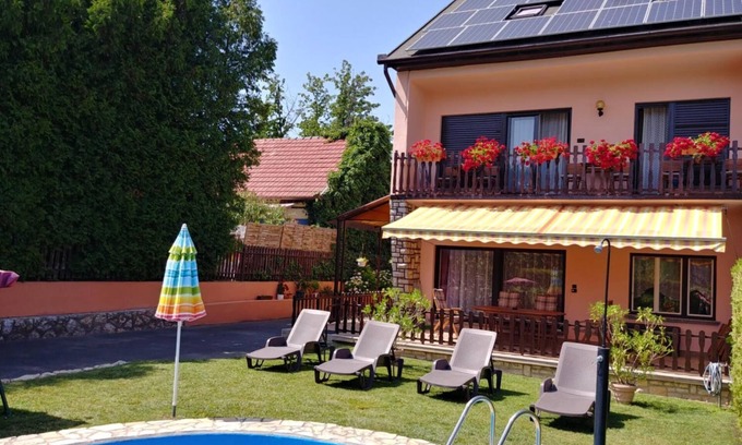 Balatonfoldvar Apartment | Crystal Apartement F