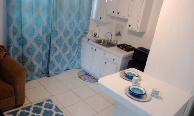 Nassau Apartment | Crystal Breeze Suite with Queen Bed