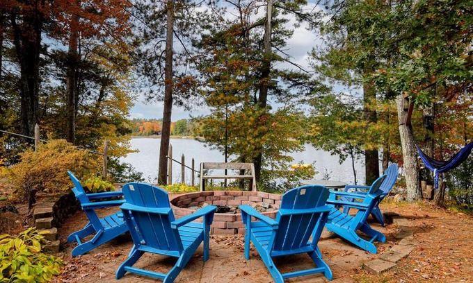 Tomahawk House | Crystal Tree Cottage, LLC