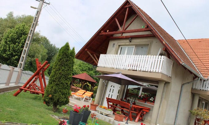 Balatonkeresztur Apartment | Csaba Apartmanház