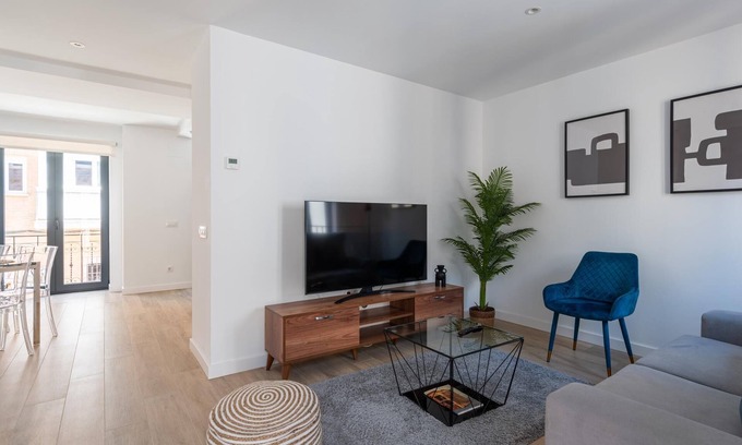 Bellas Vistas Apartment | Cuatro Caminos - 2 Bedrooms