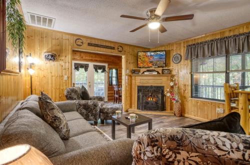 Gatlinburg - Pigeon Forge Ski Chalet | Cub's Corner