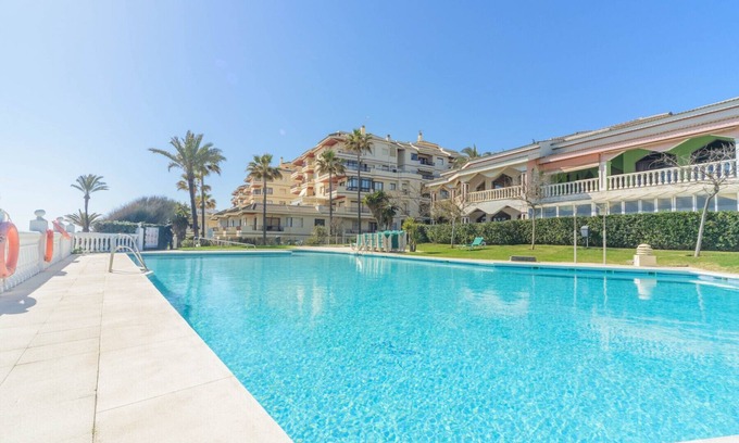 Sitio de Calahonda Apartment | Cubo's Apartamento C2 BD Lubina del Sol/beachfront/free wifi